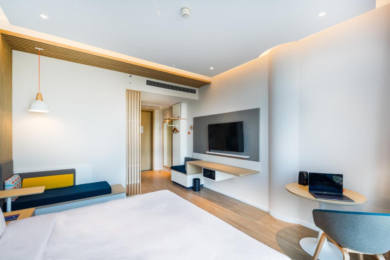 Holiday Inn Express Shanghai Pudong Zhangjiang By Ihg Exterior photo