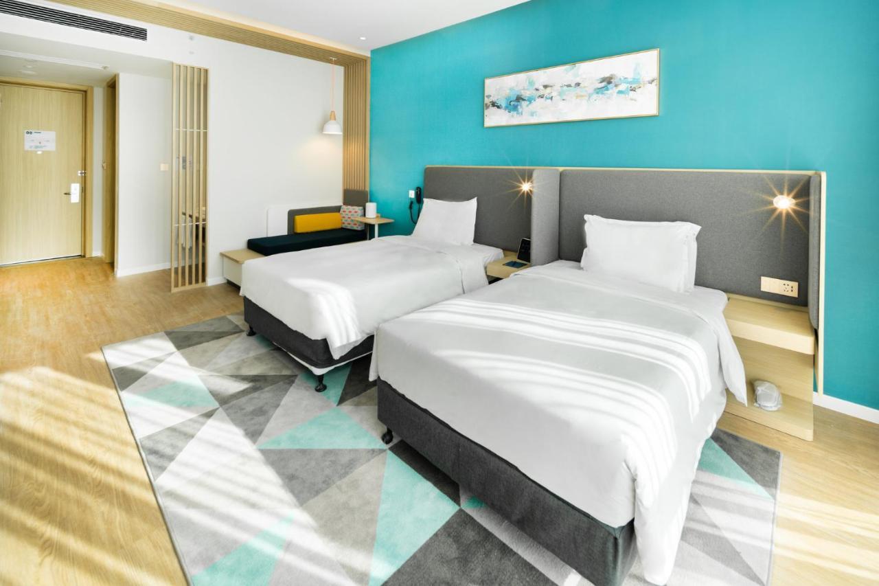 Holiday Inn Express Shanghai Pudong Zhangjiang By Ihg Exterior photo